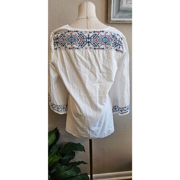 Chico's Women's Boho Floral Embroidered Pullover Top Size 1 Medium White Blue - Picture 5 of 8
